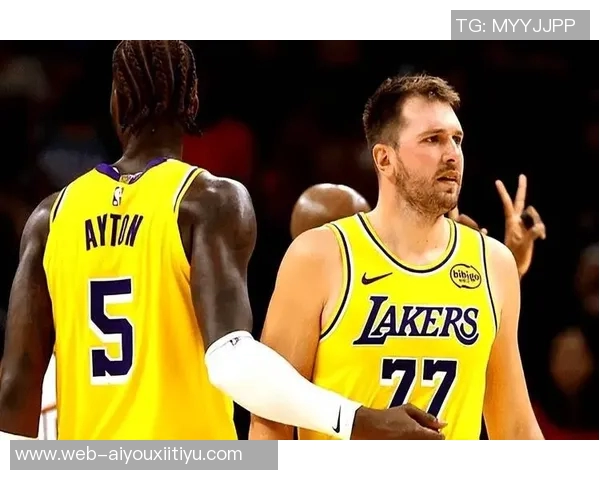 帕森斯称詹姆斯缺席为东契奇提供适应机会是积极信号 帕森斯称詹姆斯缺席为东契奇提供适应机会是积极信号