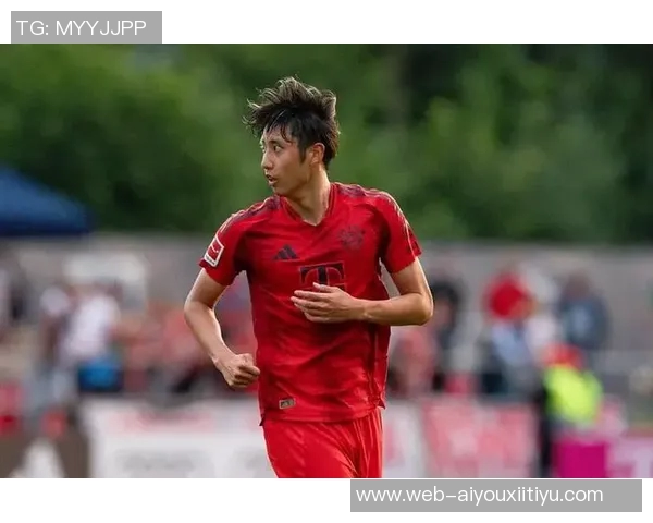 拜仁球员齐聚慕尼黑啤酒节伊藤洋辉与金玟哉同框亮相 拜仁球员齐聚慕尼黑啤酒节伊藤洋辉与金玟哉同框亮相