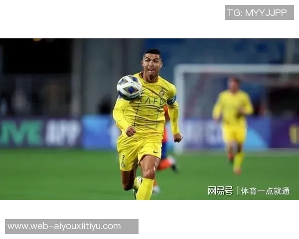 C罗庆祝球队亚冠小组赛五连胜成功晋级头名荣耀时刻